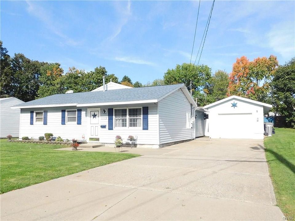 2nd image of 1112 Laurel St