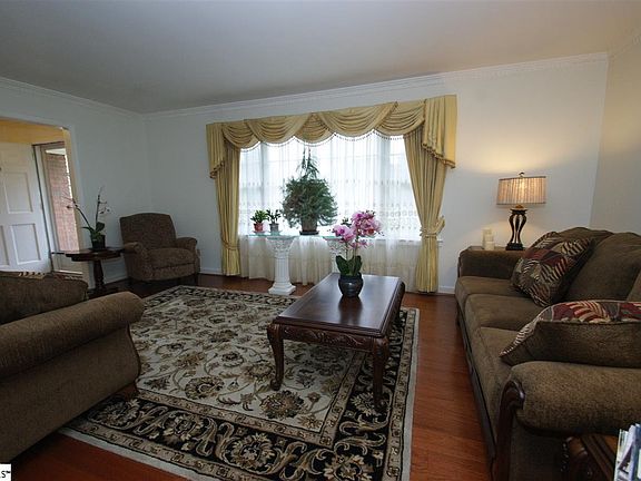 4th image of 15 Ashburn Pl