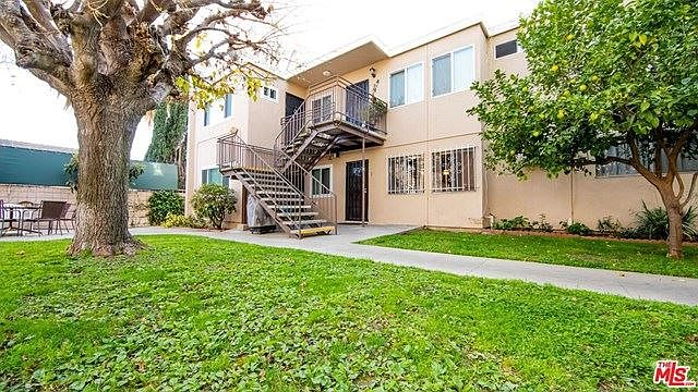 1st image of 7133 N Coldwater Canyon Ave #2