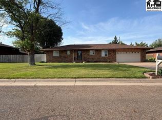 315 E Forest Ave, South Hutchinson, KS 67505