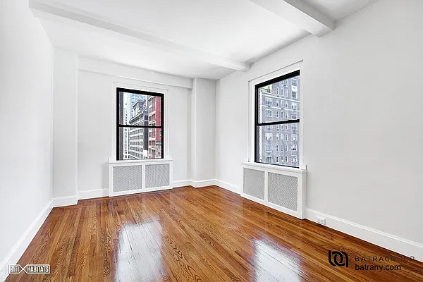 Rented by Batra Group Inc | media 17