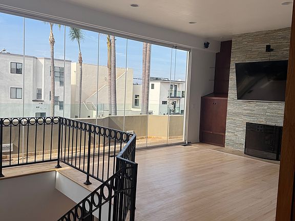 2nd floor living room