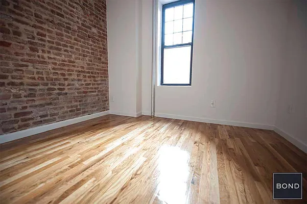 Rented by Bond New York | media 5