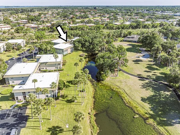 3 Vista Gardens Trl APT 203, Vero Beach, FL 32962