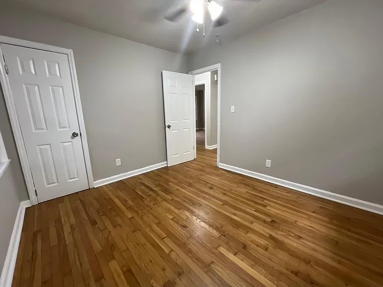 1381 Oakview Cir — Photo 13