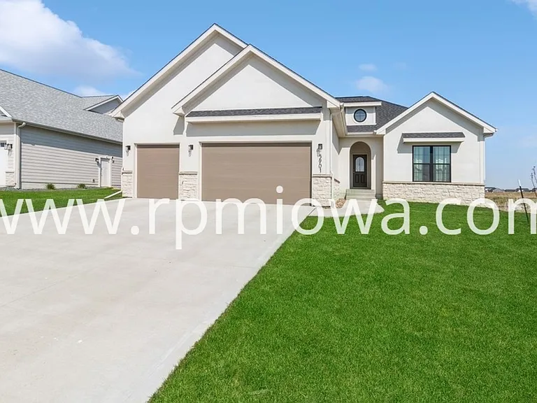 5901 NE Sherman Dr — Photo 1