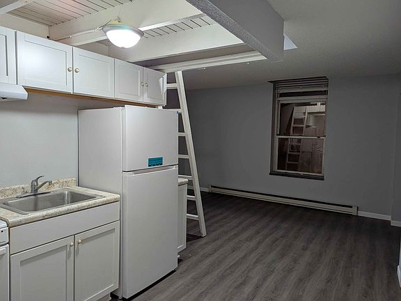 3rd image of 223 Sibley St APT 203