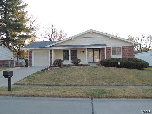 1st image of 2430 Yorkshire Dr