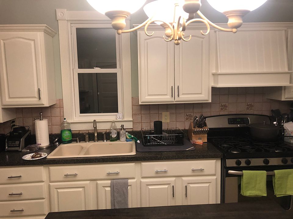 1st image of 16 Woodrow Ct