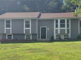 10500 N Baltimore Ave, Kansas City, MO 64155