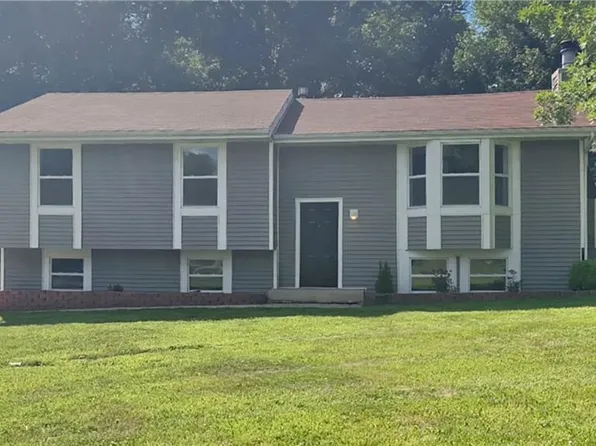 10500 N Baltimore Ave, Kansas City, MO 64155