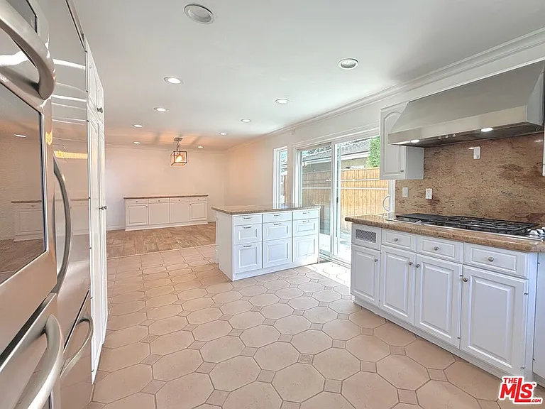 1615 Wellington Pl — Photo 15