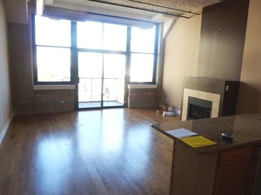 5th image of 221 E Cullerton Ave #702