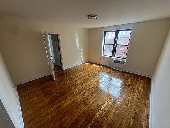 2nd image of 144-54 Sanford Ave #61