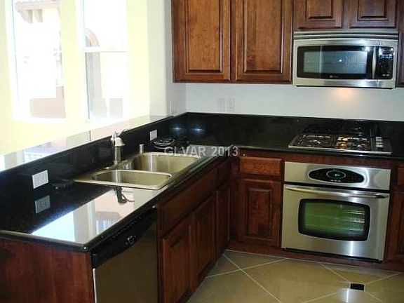 3rd image of 1551 Plaza Centre Dr
