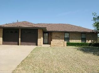 604 W Manes Ave, Iowa Park, TX 76367