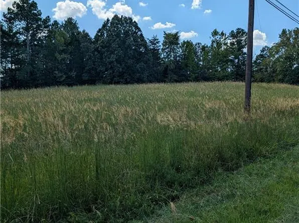 3343 Burton Rd, Thomasville, NC 27360