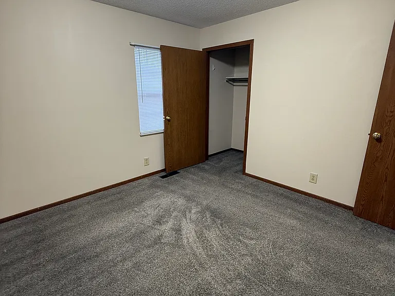Oglebay Village Apartments — Photo 17