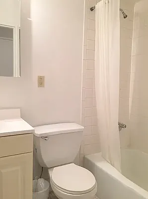 Rented by Avenues Real Estate | media 16