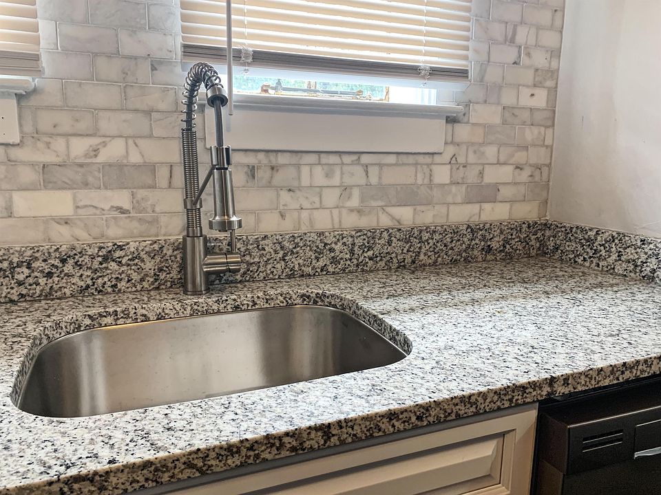 1st image of 8475 Beech Ave #6