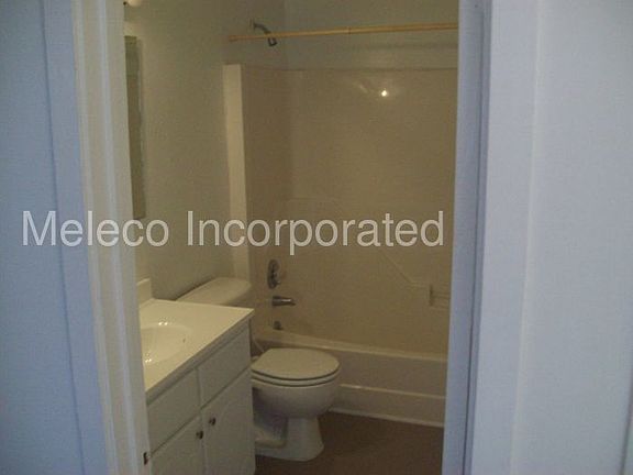4th image of 112 Suzanne Cir