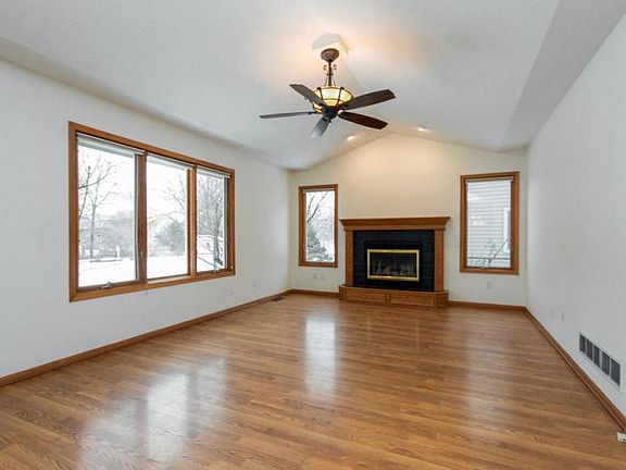 2nd image of 1948 Wyngate Dr