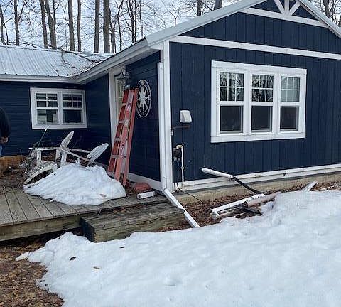 3rd image of 3840 E Levering Rd