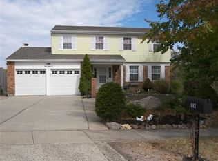882 Suncreek Ct, Cincinnati, OH 45238