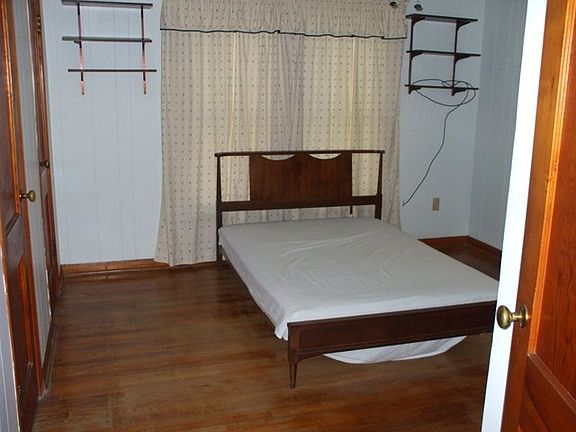 5th image of 2340 Orchid St