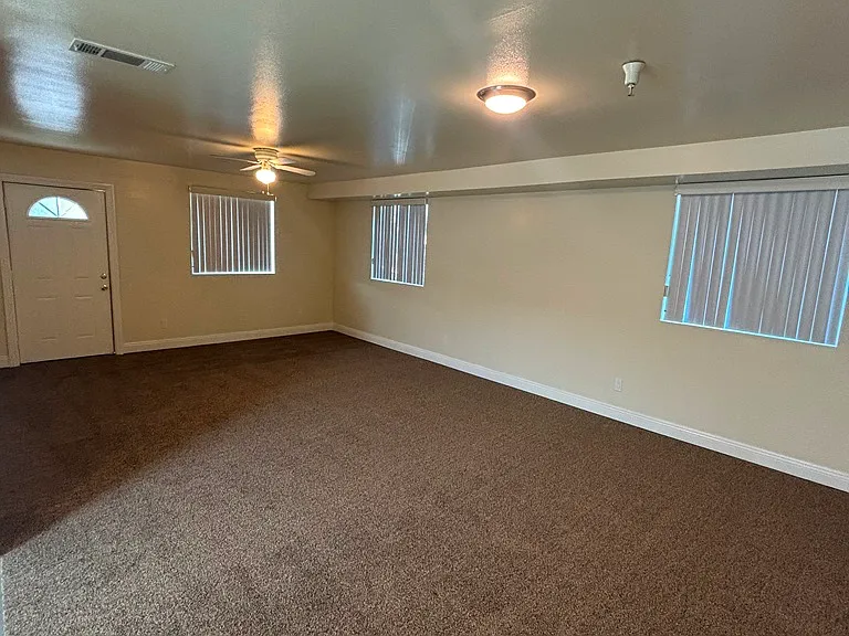 638 W Colden Ave — Photo 3