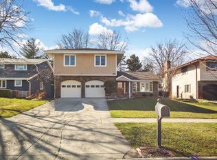 160 Cambridge Ln, Bloomingdale, IL 60108