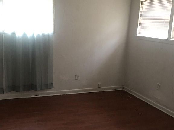 3rd image of 3009 S Missouri St