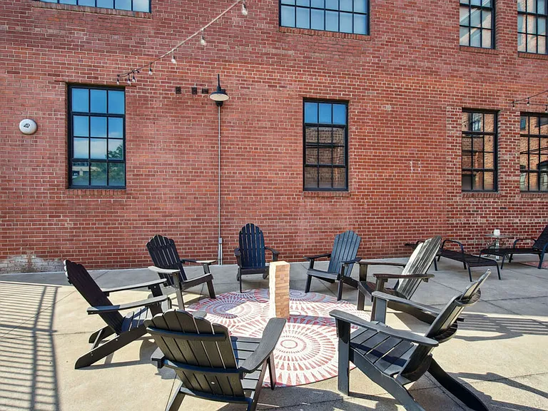 Hercules Apartments — Photo 8
