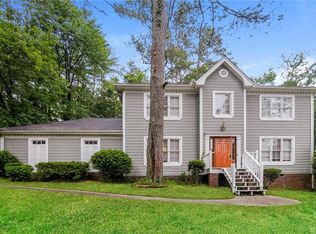 2848 Creekwood Dr, Snellville, GA
