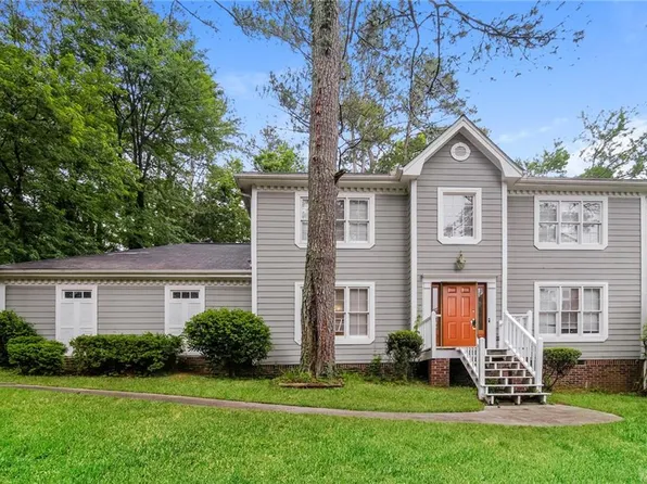 2848 Creekwood Dr, Snellville, GA 30078