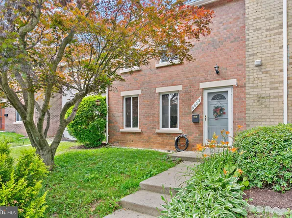 9652 Marston Ln, Gaithersburg, MD 20886