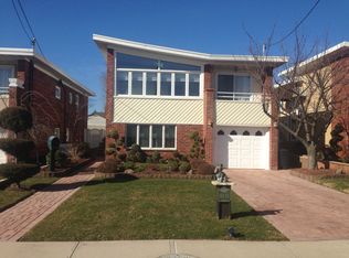 163-56 85th St, Howard Beach, NY 11414