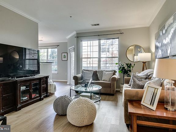 5th image of 3003 Nicosh Cir Unit 3101