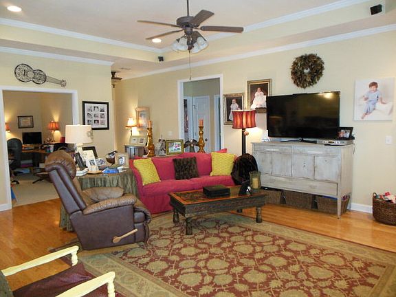 5th image of 105 Dogwood Ct