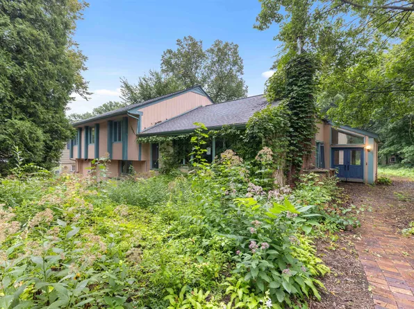 2633 Hickory Ave, Rockford, IL 61114