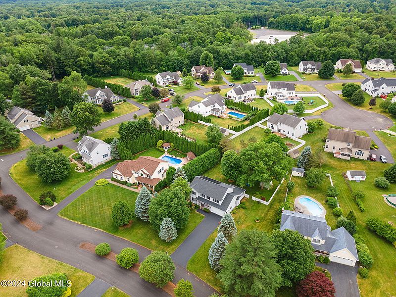 3rd image of 55 Deer Run Hollow