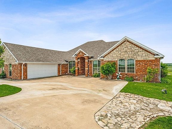 2nd image of 641 Comanche Lake Rd