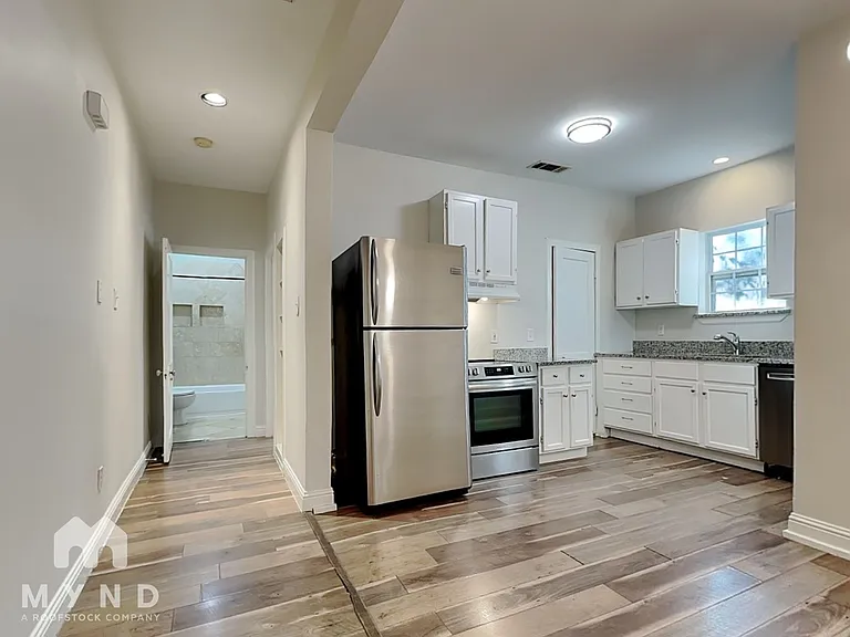 6024 Richmond Ave — Photo 4