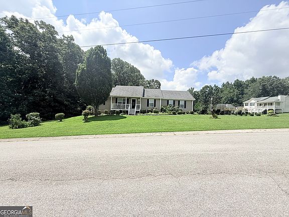 2nd image of 229 Majesty Dr