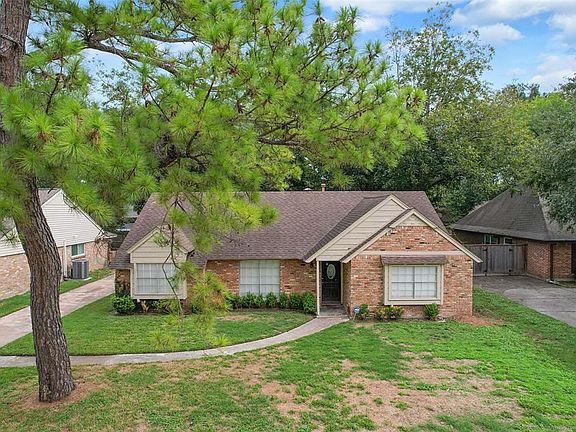 4th image of 6302 Ash Oak Dr