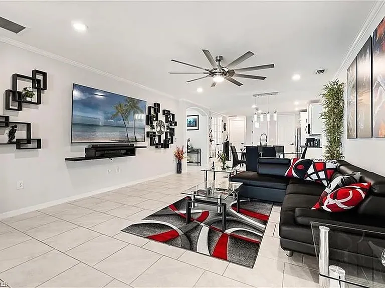 14672 Edgewater Cir — Photo 3