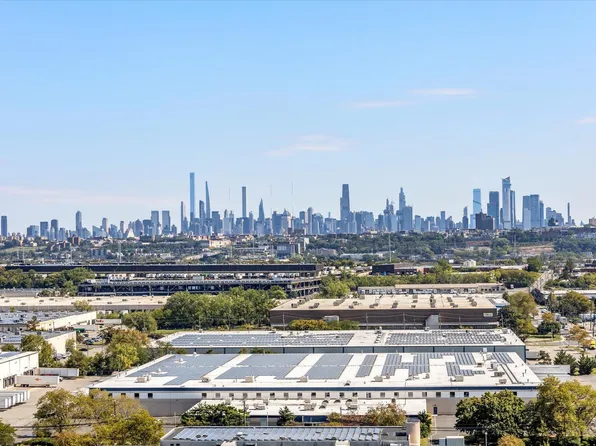 1705 Harmon Cove Tower image 19 of 49