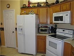 3rd image of 1814 Sherwood Forest Cir