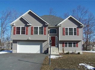 102 Logans Way, Maybrook, NY 12543