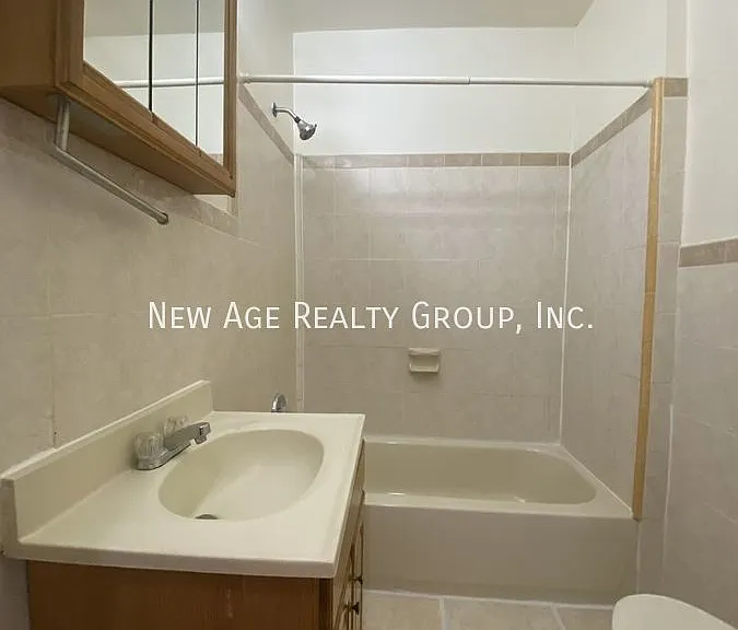 5026 Walnut St #3 — Photo 7